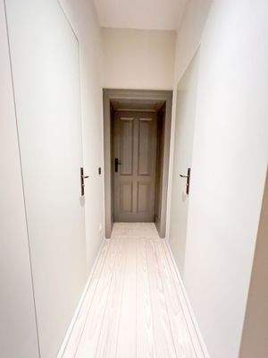 Flur Richtung Schlafzimmer und Bad