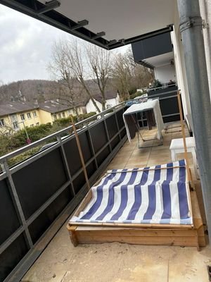 Balkon mit Sandkasten