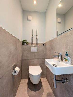 Haupthaus - Ansicht Gäste-WC