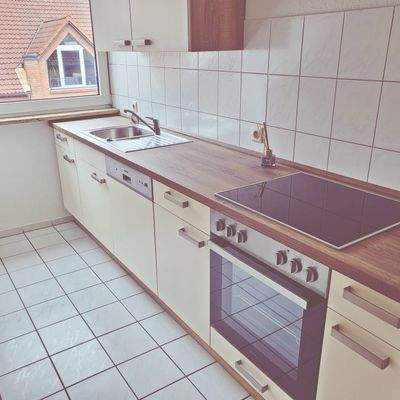 Küche mit Einbauküche