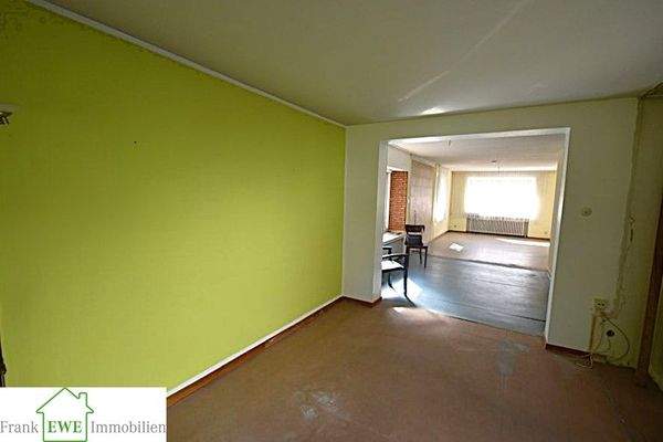 Wohnbereich; Einfamilienhaus mit Garage zum Kauf in Düsseldorf Urdenbach, Frank Ewe Immobilienmakler Düsseldorf