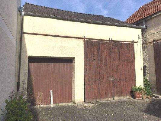 Scheune mit Garage