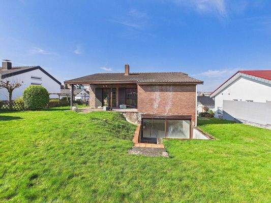 Bungalow zum Vollenden in Top-Lage von Gersweiler