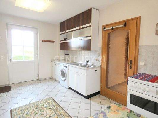 Hauswirtschaftsraum mit Außentür