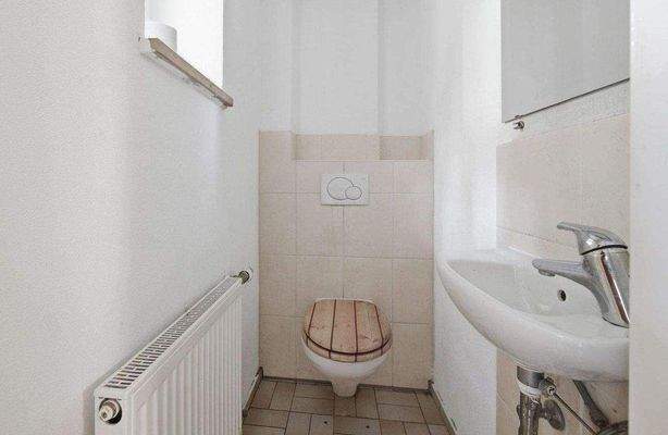 Gäste-Toilette Erdgeschoss