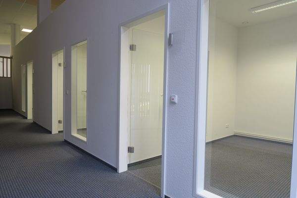 1070-Blick in die Beratungszimmer