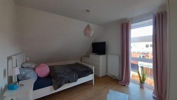 Schlafzimmer (1).jpg
