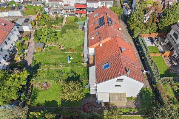 Großzügiger Garten