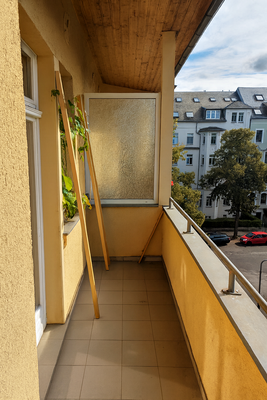 Balkon Straßenseite