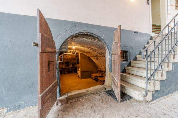 Keller Imbiss-/Verkaufsbereich