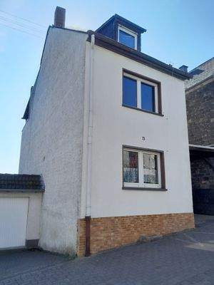 Haus Strassenansicht