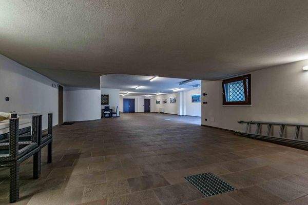 Luxusvilla-am-gardasee-kaufe_villa-am-gardasee-kaufen-haus-am-gardasee-kaufen_exklusive-Villa-am-gardasee_luxus-villa_luxusvilla-am-gardasee_villa-mit-panorama_villa-in-desenzano_comprare-villa-lago-di-garda_vendere-villa-lago-del-garda_Villa-di-lusso_Lag