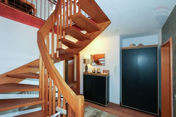 DG Diele Treppe (2)