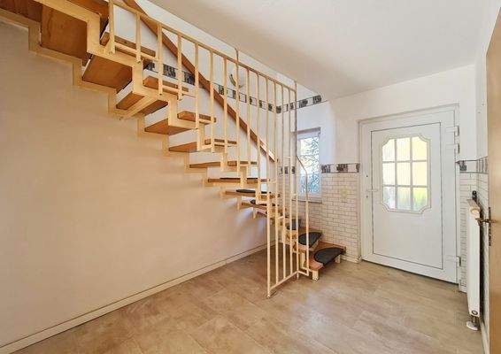 geräumiger Flur - Hauseingang