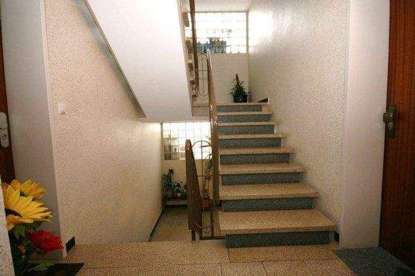 sehr gepflegte Treppenhaus