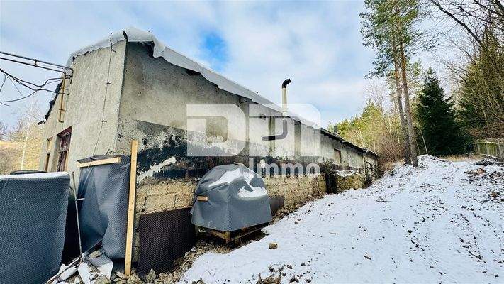 Nebengebäude 4x Garage / Werkstatt Rückansicht