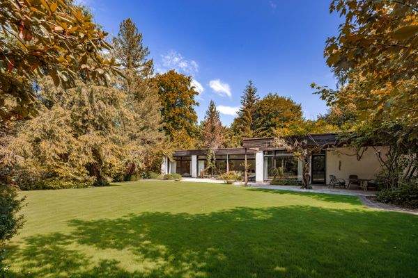 Grundstück mit Altbestand