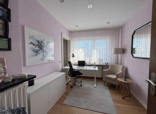 EG: Arbeitszimmer  KI-Staging