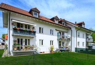 Gebäudeansicht (4).jpg