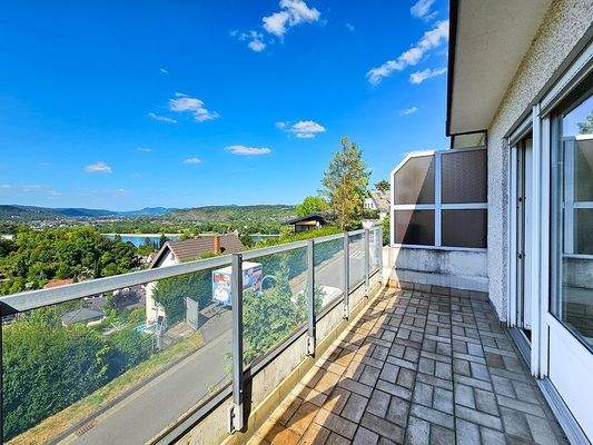 2. OG Balkon mit Fernblick