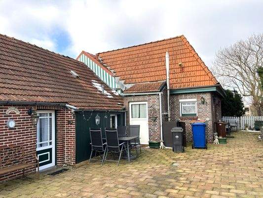 Ansicht mit Auffahrt