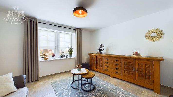 CAM01984G0-PR0442-STILL024