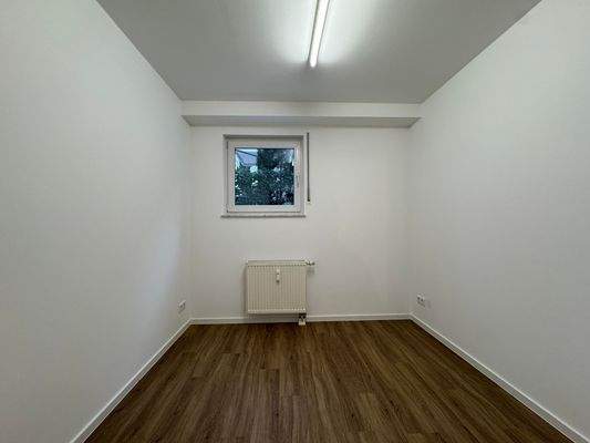 166 G08 04 Buero 3.jpg