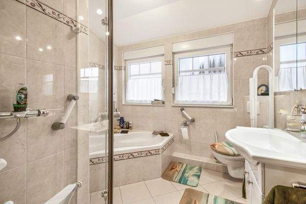 Badezimmer im Dachgeschoss