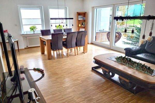 3418 EG Wohnzimmer Einrichtungsbeispiel