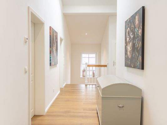 Flur im Obergeschoss mit Dachfenster