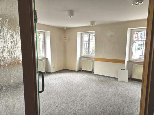 OG: Büro- Praxis- Schulungsräume