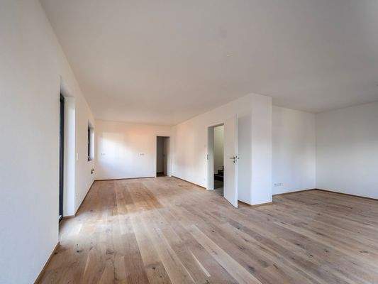 Wohn-/Esszimmer l Offene Küche