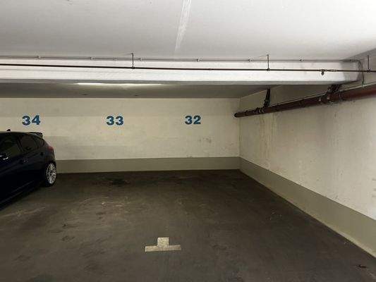 Tiefgaragenstellplatz