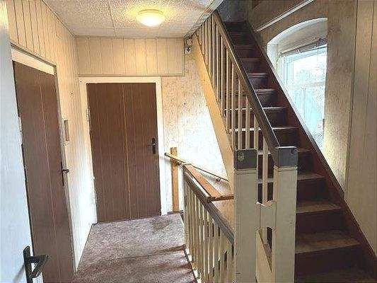 Flur im DG mit Treppe zum Dachboden