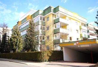 Schöne 2-Zi-Wohnung in Zentrumslage inkl. Tiefgaragenplatz