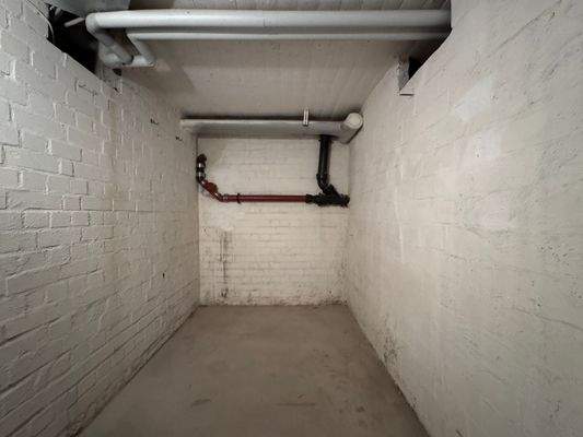 großzügiger Keller