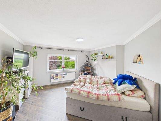 CAM03784G0-PR0075-STILL050