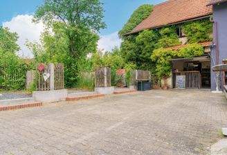 Charmanter ehemaliger Biergarten