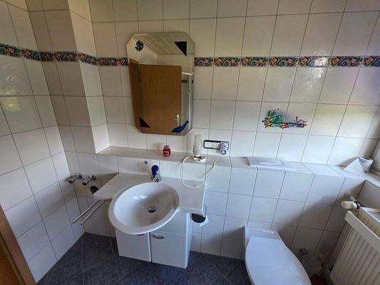 Badezimmer im DG.jpg