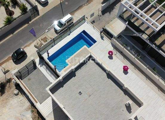 Bran New Villas in Polop, Alicante, Costa Blanca