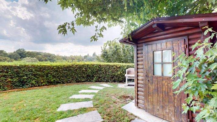 NA-072-9-Appartamento-arredato-con-corte-esclusiva