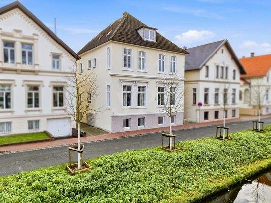 Drohne Staßenansicht 4 vertikal