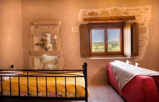 Kreta, Zouridi: Renoviertes Steinhaus aus dem 19. Jahrhundert mit Pool zu verkaufen