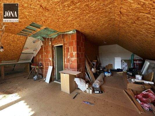 Teilausgebautes Dachgeschoss