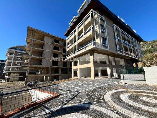 Flats in a Complex with Rich Amenities in Alanya