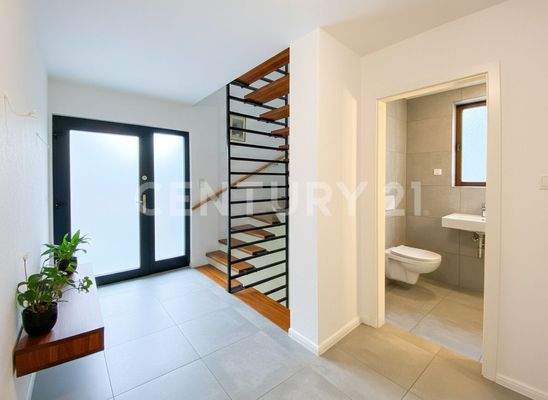 Treten Sie ein! (mit KI bearbeitet)