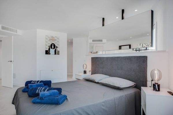 Master bedroom in apartment in Magaluf 2