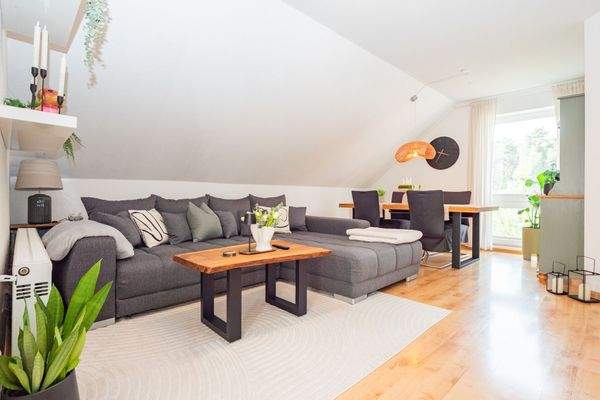 Wohn-Esszimmer im Dachgeschoss