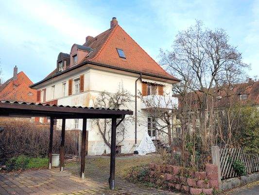 Südwest-Ansicht mit Carport