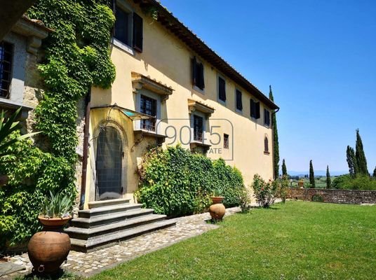 Schönes Anwesen inmitten von Weinbergen im Chianti in Tavernelle bei Montalcino - Toskana